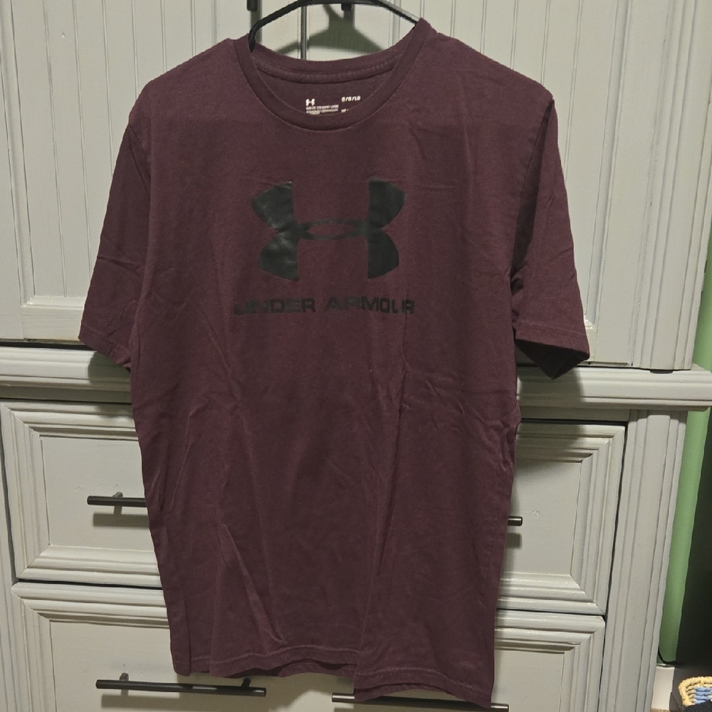 Under Armour Men's Maroon T-Shirt